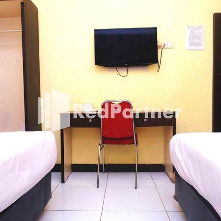 Hotel Permata Makassar Mitra Reddoorz Balangberu ภายนอก รูปภาพ